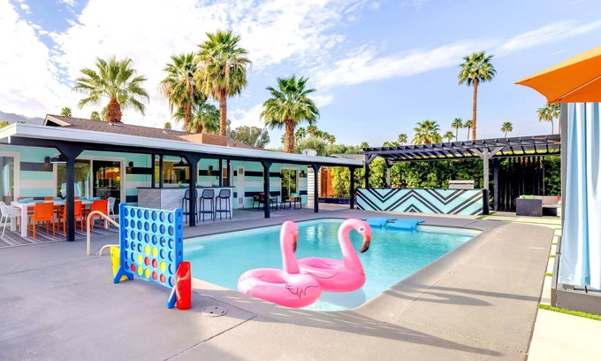 Palm Springs House | Rat Pack Rendezvous - An Entertaining Experience!