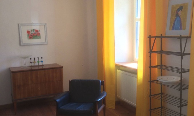 Volkach Apartment | Rathswohnung im ehemaligen Schul- und Rathaus Obervolkach