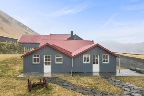 Eyvindarholar Apartment | Rauðafell ChickenCoop