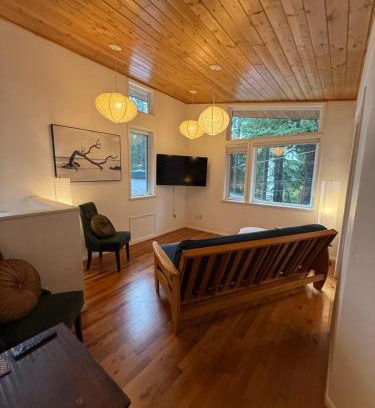 Jacoby Creek Apartment | Ravens Nest Tranquil Forest Suite 5 min to Downtown Arcata with Stunning Redwood Views