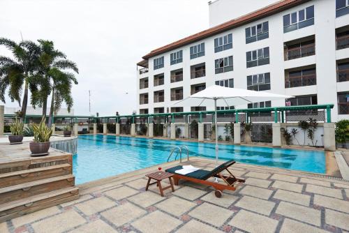 Lat Yao Apartment | Ravipha Residences