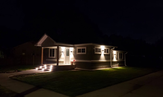 Scottsbluff House | Ravishing 2 bedroom 1 bath Hot Tub BBQ and Fire Pit