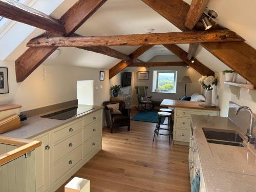 Pickering House | Rawcliffe Barn, 2 Bedroom, up to 4 Guests