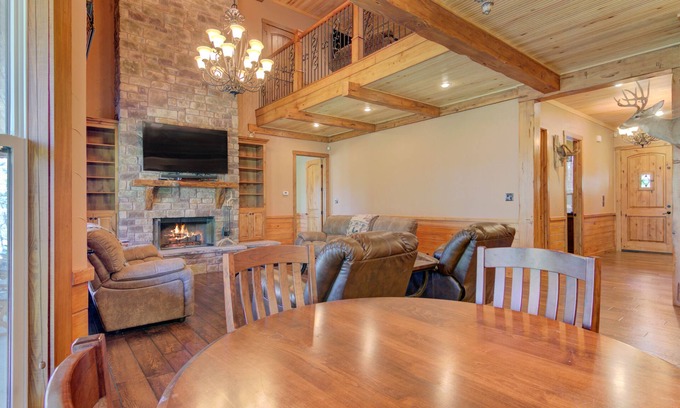 Brookeland House | Rayburn Country Retreat near Lake Sam Rayburn