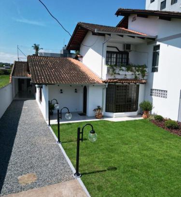 Joinville House | RCM Vilas - Casa Confortável 02