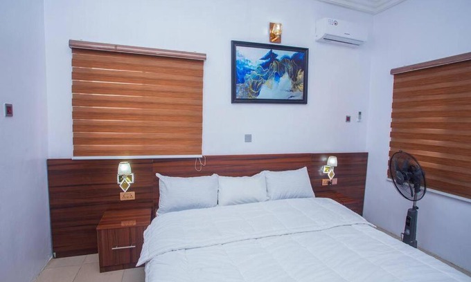 Ibadan Apartment | Readyhomes shortlets and apartments