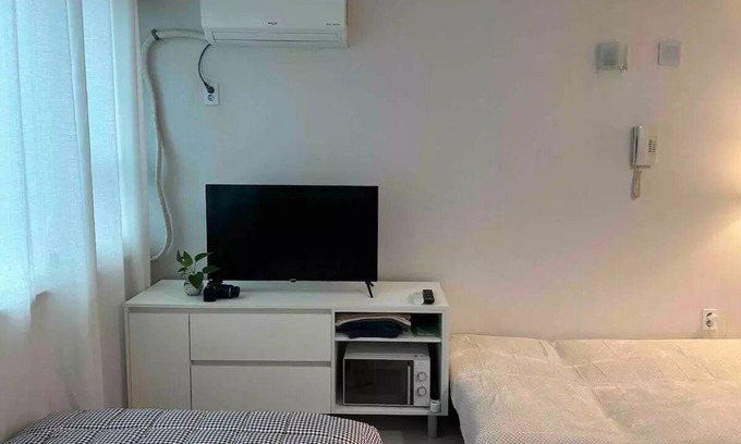 Bundang-gu Apartment | Realxing white home in Yatap-dong; Newly Renovated space