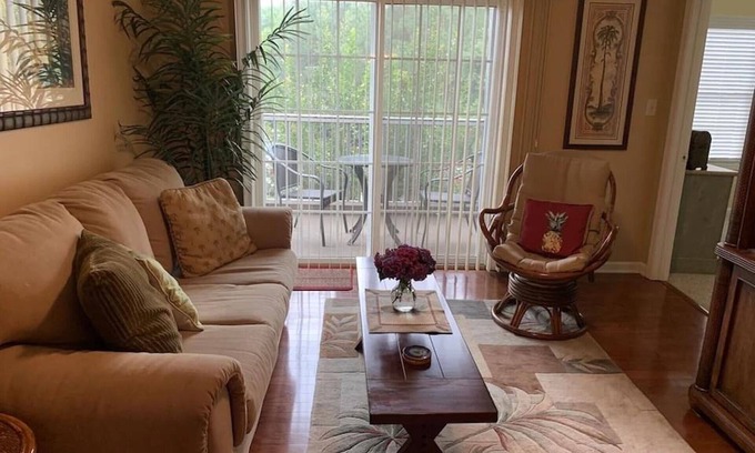 Rehoboth Beach Condo | Reasonable Rates: Beautiful Condo Close to Beach, Restaurants, Shopping & More!