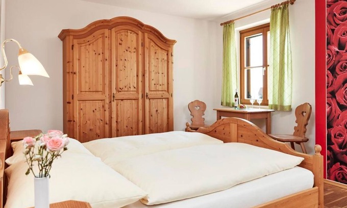 Gruisla Bed & Breakfast | Rebenzimmer - Winzerhof Klöckl