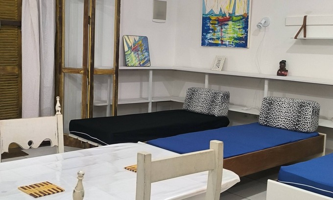 Praia da Enseada Apartment | Recanto da Arte Dois Studio