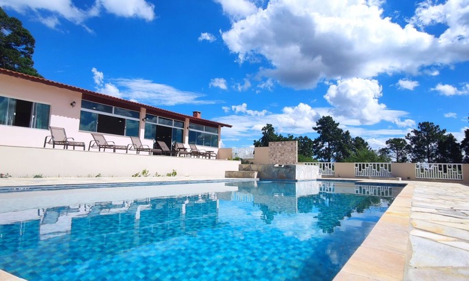 Mairinque Cottage | Recanto Julio e Maia is a family-friendly environment surrounded by nature.