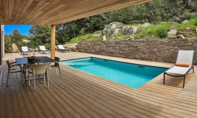 Santa Giulia Villa | RECENT 2 BEDROOM VILLA, HEATED POOL CLOSE TO SANTA-GIULIA