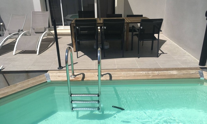 Clarensac House | Recent house T4 DE 89 M2 with swimming pool ideally located in the valley.