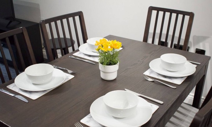 Rotherham Apartment | Recently refurbished apartment near town with parking included
