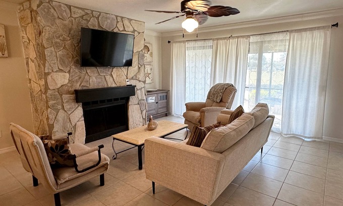 Biggar Condo | Recently remodeled condo in peaceful community close to beaches