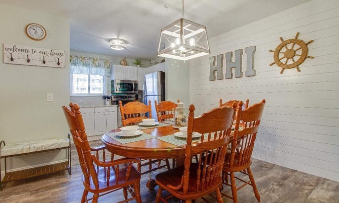 Palmetto Dunes Condo | Recently renovated 2 bedroom short walk to the beach getaway.