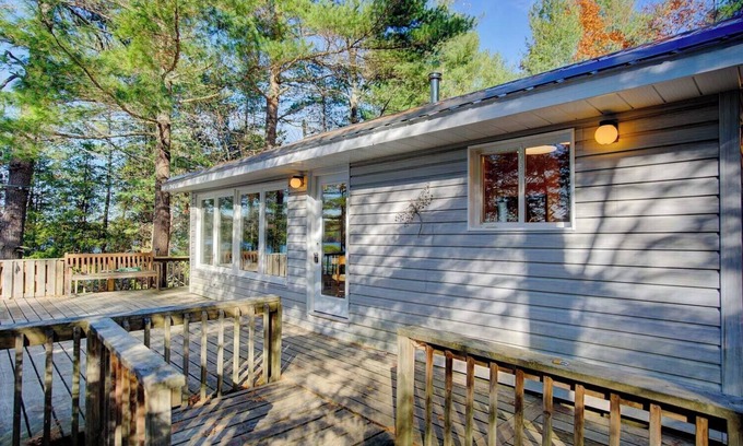 North Frontenac Cottage | Recently Reno'd Cottage At Pristine Big Gull Lake!