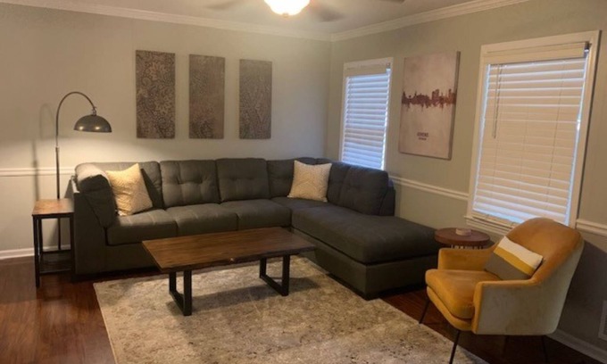 Athens House | Recently Renovated home minutes from UGA and DT