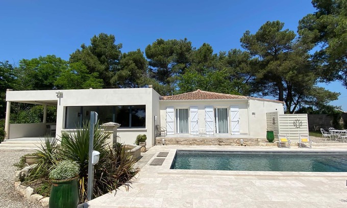 Pignan House | Recharge your batteries; Large house for 8 people, private pool, large grounds.