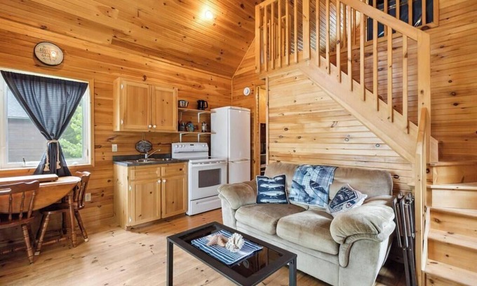 LaBelle Cabin | Reconnect and Unwind at this cozy 2 bedroom cabin on the Lake.