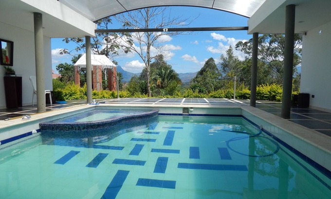 Fusagasuga Cottage | Recreation house in temperate climate condominium. Country