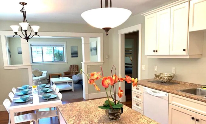 Courtenay House | Recreational Haven in the beautiful Comox Valley