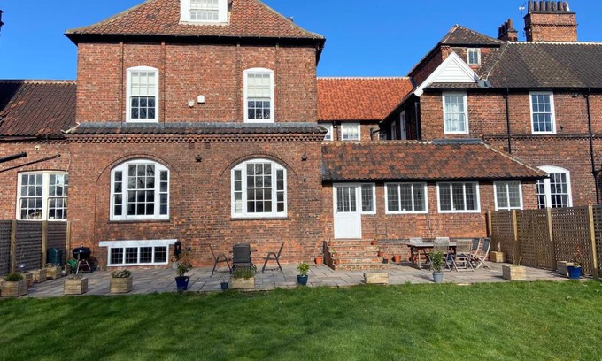 Redcar Bed & Breakfast | Red Barns Bed & Breakfast