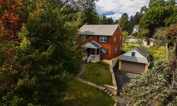Chalfont House | Red brick house