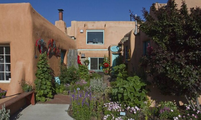 Taos Apartment | Red Cat House Vacation Apartment