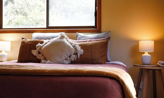 Port Campbell House | Red Cedar Cottage. Coastal retreat- wood fire. GOR