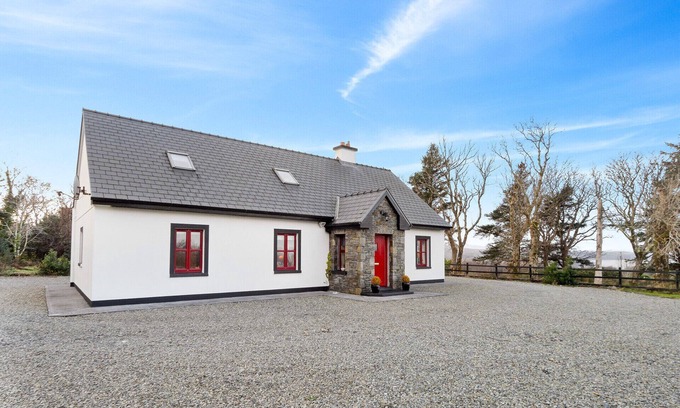 Letterfrack House | Red Deer Cottage - A Hidden Gem