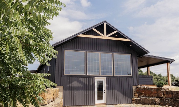 Freeport House | Red Hill Farm's Newly Renovated "Bunkhouse" with Hot tub and Gameroom