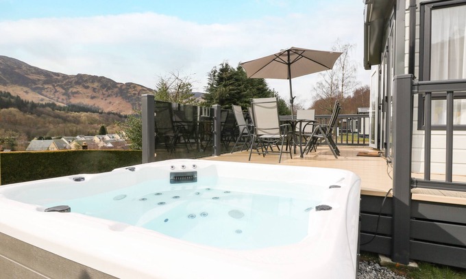 St Fillans Cottage | RED KITE LODGE, pet friendly, character holiday cottage in St Fillans