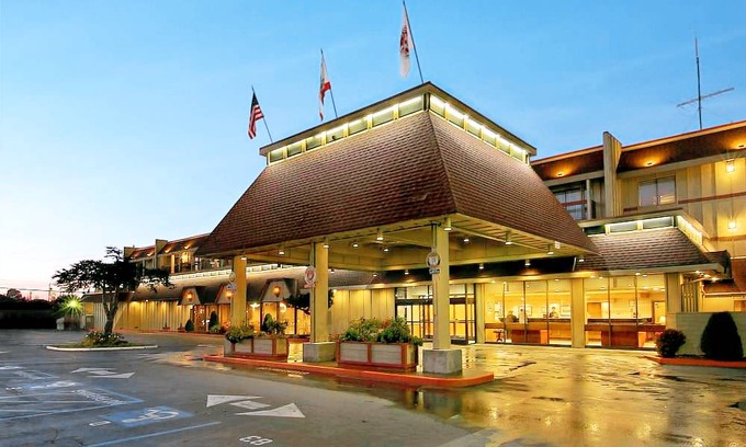 Downtown Hotel | Red Lion Hotel Eureka