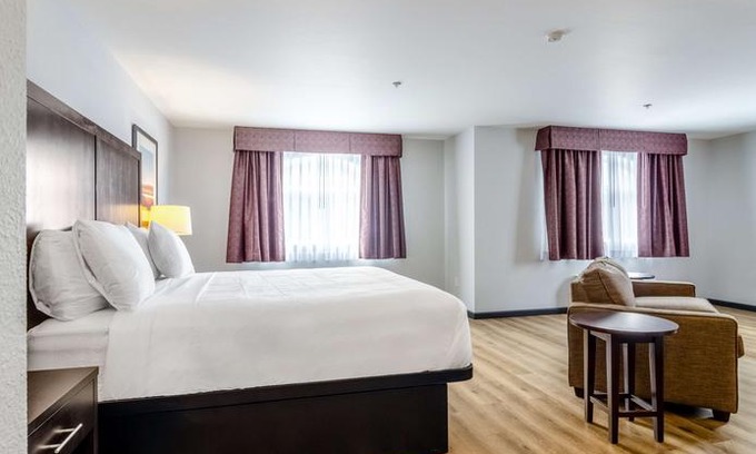 Des Moines Hotel | Red Lion Inn & Suites Des Moines