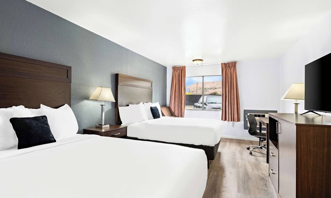 Yakima Hotel | Red Lion Inn & Suites Yakima