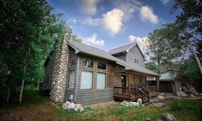 Red Lodge House | Red Lodge Wild Rest