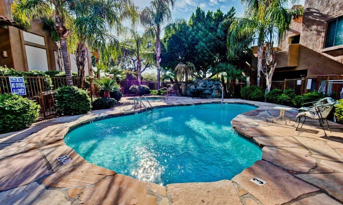 Red Mountain Ranch House | Red Mountain Ranch Country Club Gated Community 2 Kings 1 Queen