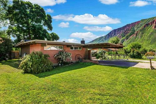 Glenwood Springs House | Red Mountain Roost