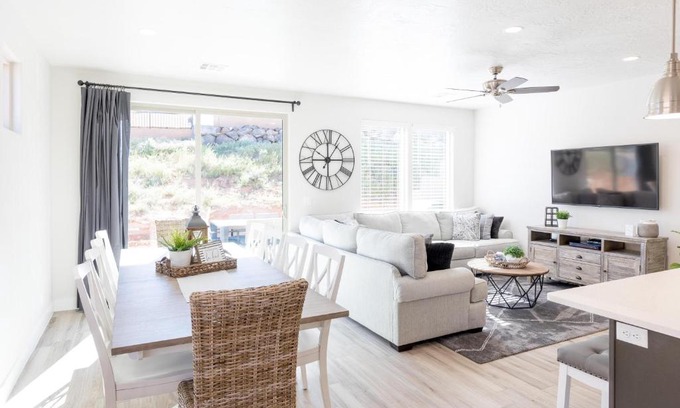 St. George Villa | Red Rock Rooftop
