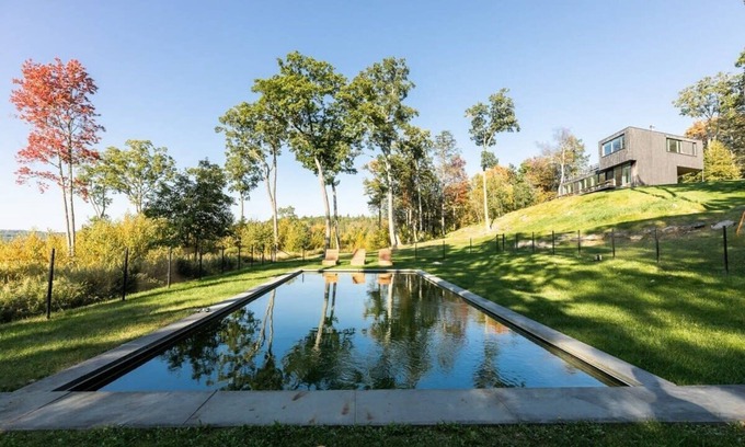 East Chatham House | Red Rock Summit: Mtn Escape w/Pool, Pond + Views