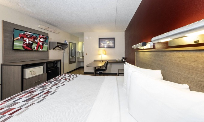 Edison Hotel | Red Roof Inn Edison