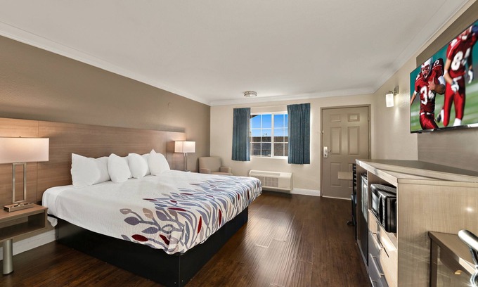 Bellflower Hotel | Red Roof Inn Los Angeles – Bellflower