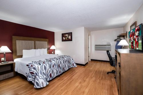 Neptune City Hotel | Red Roof Inn Neptune - Jersey Shore