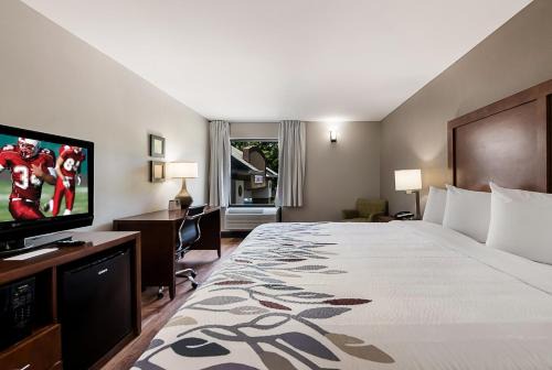 Newport News Hotel | Red Roof Inn Newport News - Yorktown