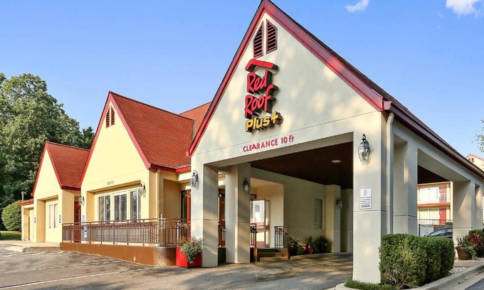 Rockville Hotel | Red Roof Inn PLUS+ Washington DC Rockville