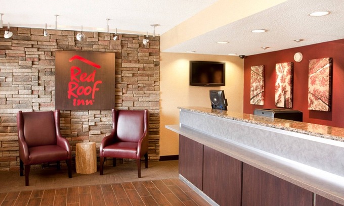 Henrietta Hotel | Red Roof Inn Rochester - Henrietta