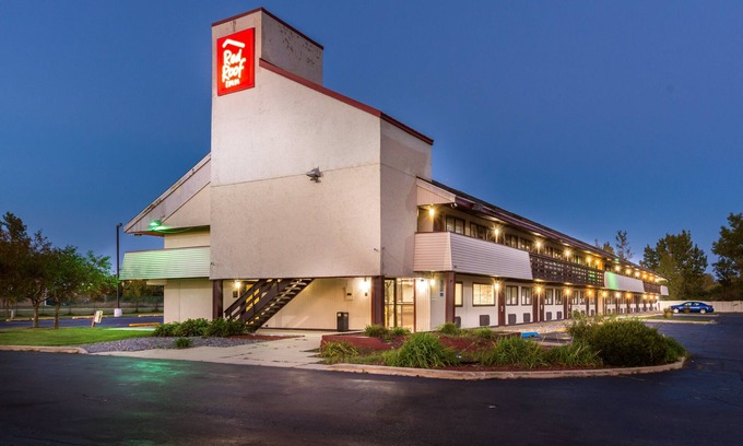 Saginaw Hotel | Red Roof Inn Saginaw - Frankenmuth