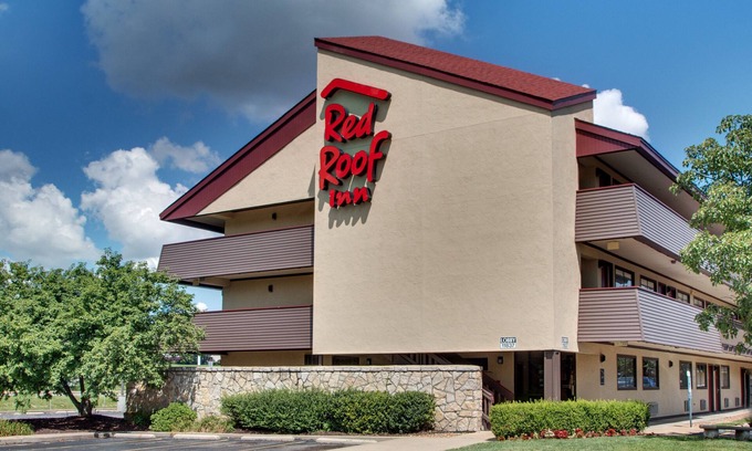 Maryland Heights Hotel | Red Roof Inn St Louis - Westport/Maryland Heights