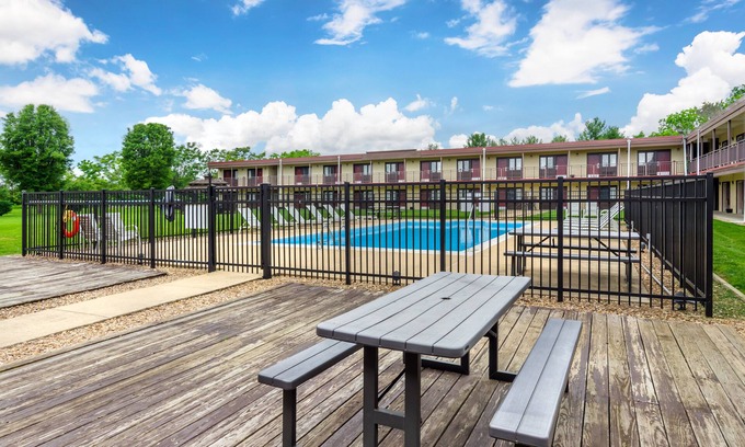 Staunton Hotel | Red Roof Inn Staunton
